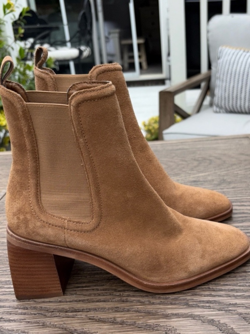 Dolce vita brown suede boots